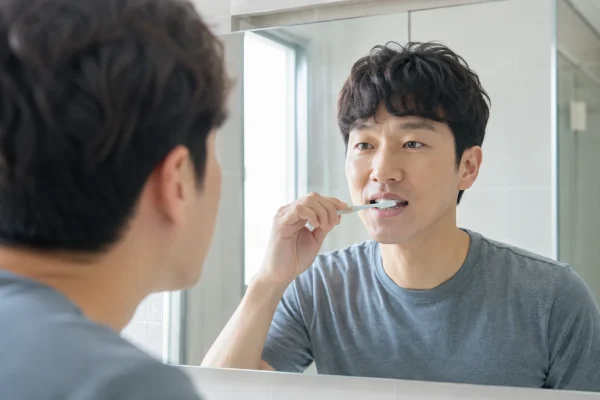 앞니 임플란트 통증 양치 썸네일